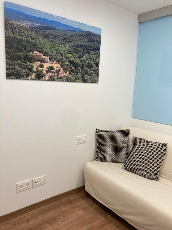 Apartamento Centrico, Climatizado Y Totalmente Equipado De 3 Habitaciones Para 6-7 Personas Санта-Колома-де-Фарн Экстерьер фото
